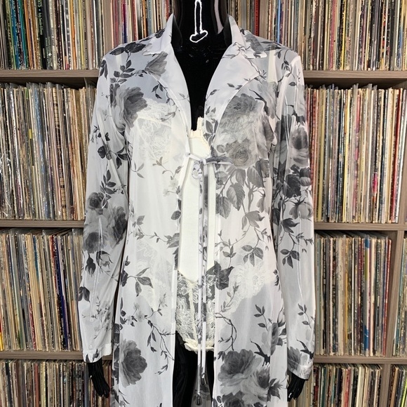 Tops - Y2K Floral Mesh Cardigan Size 13/14